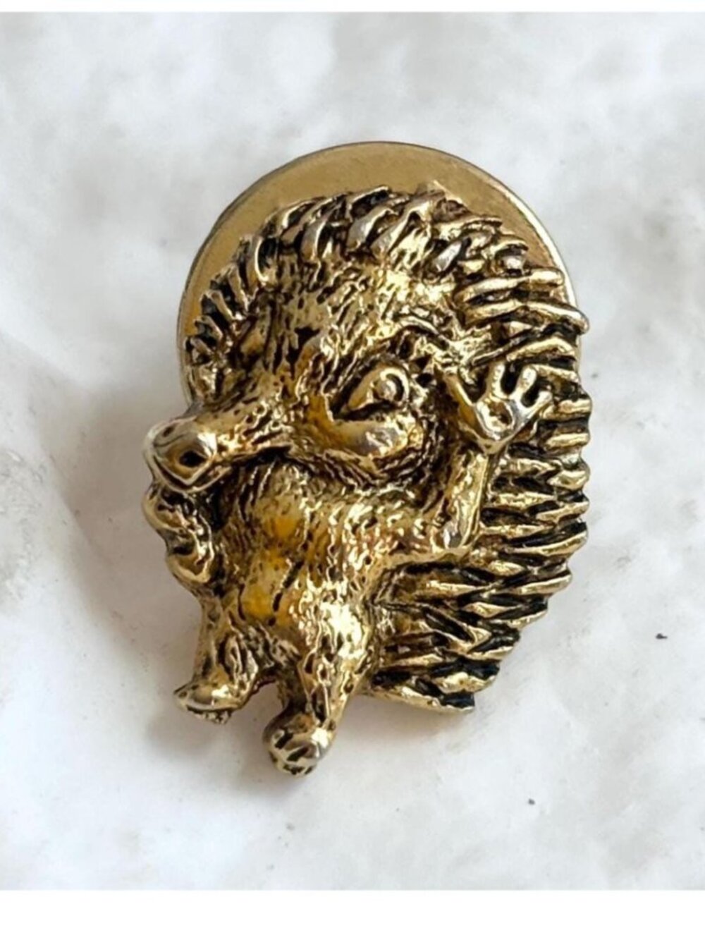 3D Textured Hedgehog Figural Gold Toned Post Back Brooch Pin